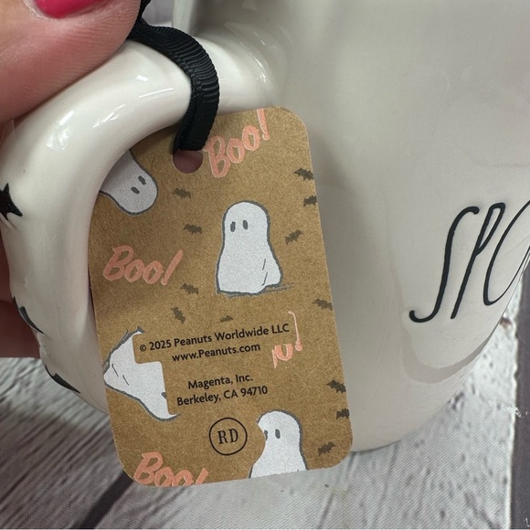 NWT Rae Dunn Peanuts Halloween Mug Linus pumpkin bats SPOOKY - Picture 7 of 7